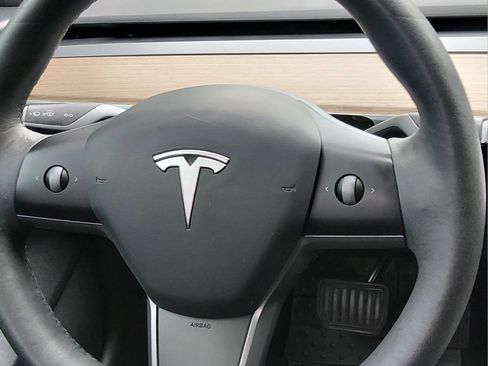 Used 2021 Tesla Model 3 Standard Range Plus RWD image 13