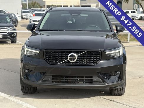 Certified 2023 Volvo XC40 B4 Plus w/ Protection Package Premier image 3