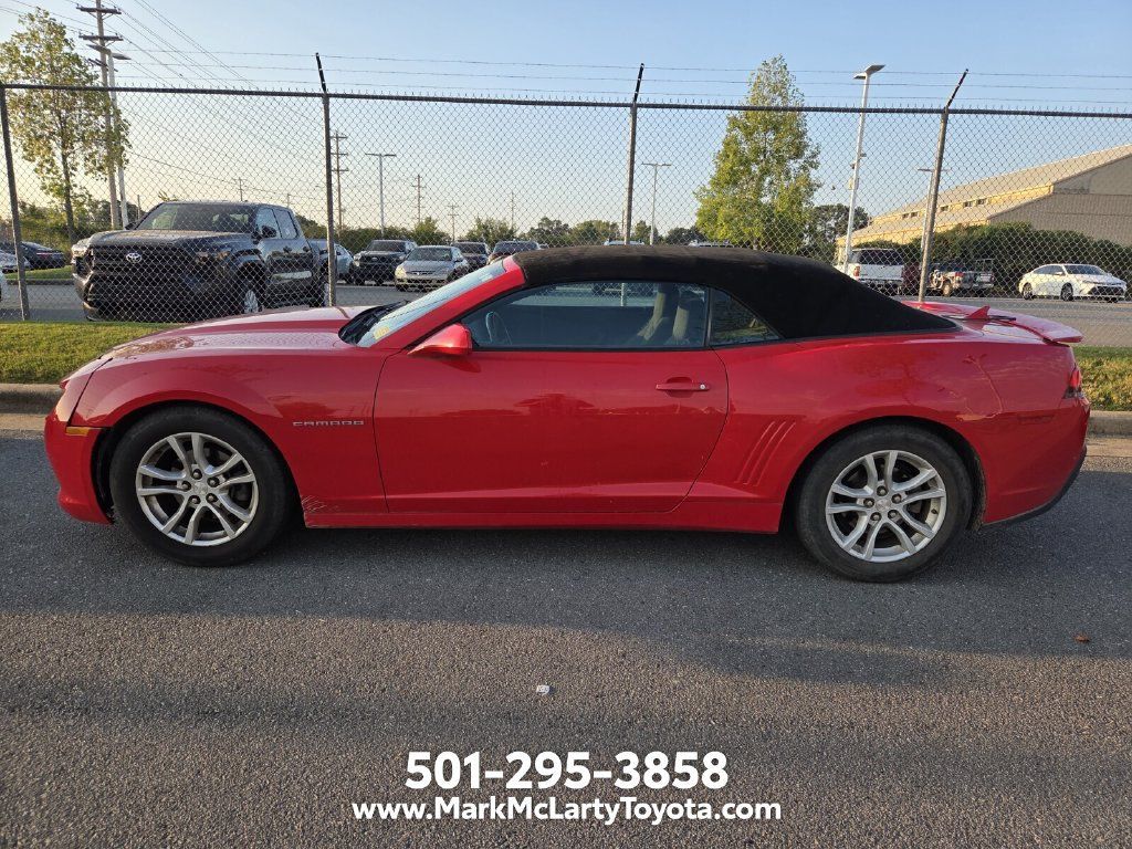 Used 2015 Chevrolet Camaro LT RWD image 7