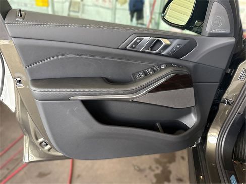New 2026 BMW X5 xDrive40i w/ M Sport Package image 26