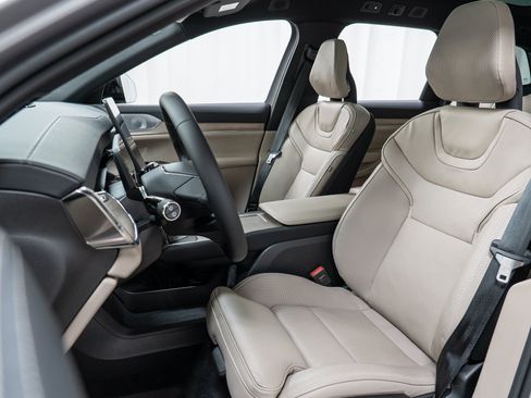New 2026 Volvo EX90 Ultra AWD/4WD image 13