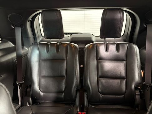 Used 2015 Ford Explorer Limited w/ Equipment Group 301A AWD/4WD image 21
