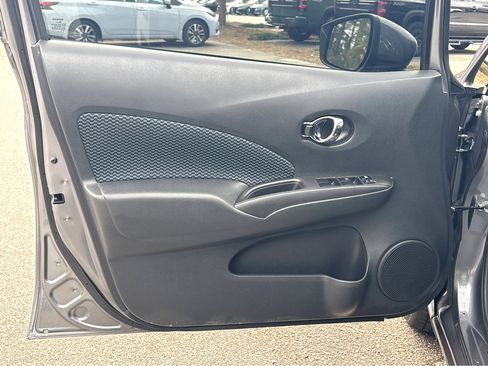 Used 2017 Nissan Versa Note SV image 21