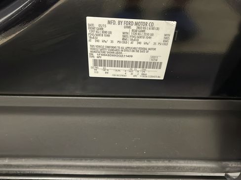 Used 2016 Ford Explorer XLT w/ Equipment Group 202A AWD/4WD image 28
