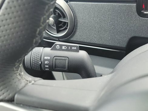 Used 2025 INEOS Grenadier AWD/4WD image 31