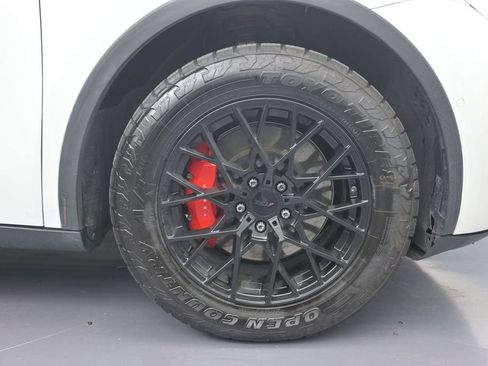 Used 2021 Tesla Model Y Performance AWD/4WD image 9