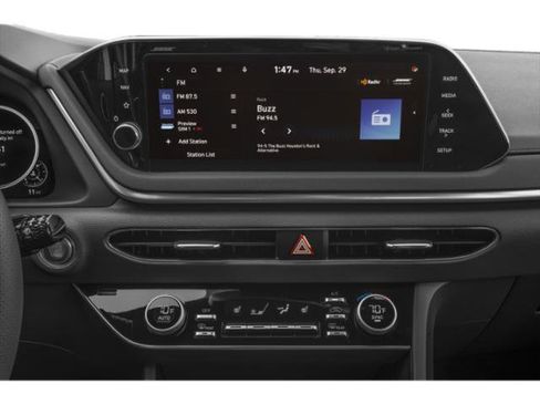 Used 2023 Hyundai Sonata SEL Plus w/ Preferred Accessory Package FWD image 13