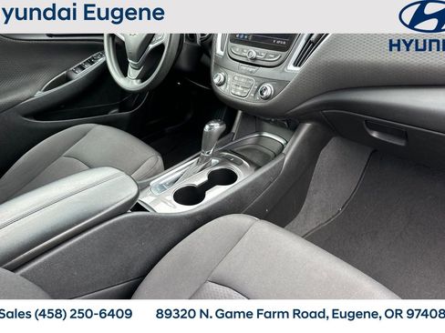 Used 2020 Chevrolet Malibu LT image 19