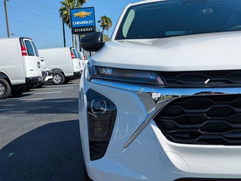 New 2026 Chevrolet Trax LS w/ Driver Confidence Package image 10