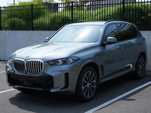 New 2026 BMW X5 xDrive40i w/ Executive Package image 10