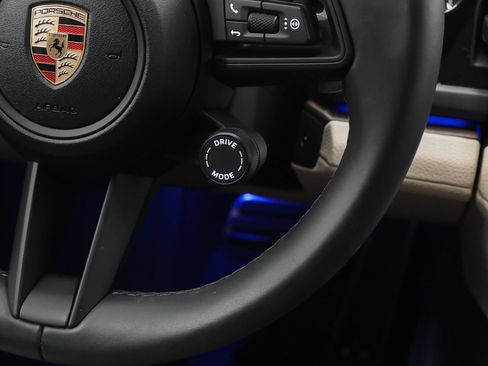 Certified 2025 Porsche Panamera 4 AWD/4WD image 38