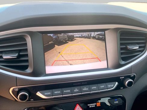 Used 2017 Hyundai Ioniq SEL FWD image 26