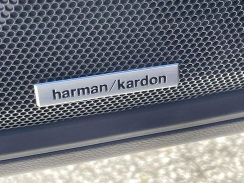 Certified 2025 Subaru Outback Touring XT w/ Tech Package 2 image 17