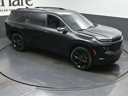 New 2026 Chevrolet Traverse RS w/ LPO, Floor Liner Package AWD/4WD image 17