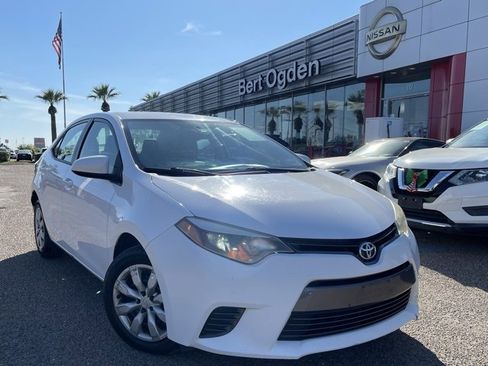Used 2016 Toyota Corolla LE image 1