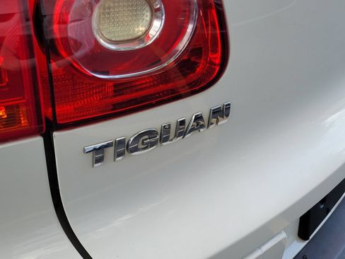 Used 2012 Volkswagen Tiguan SEL AWD/4WD image 7