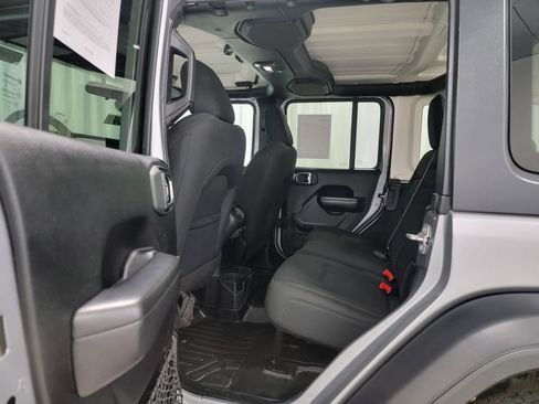 Used 2018 Jeep Wrangler Unlimited Sport S AWD/4WD image 27