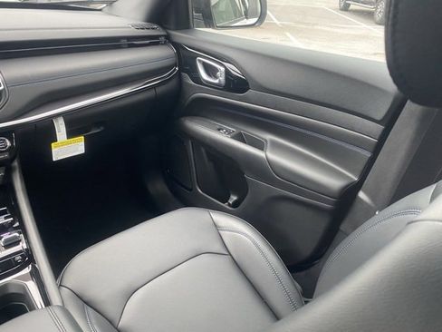 New 2026 Jeep Compass Limited image 34