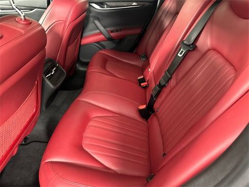 Used 2018 Maserati Ghibli image 16