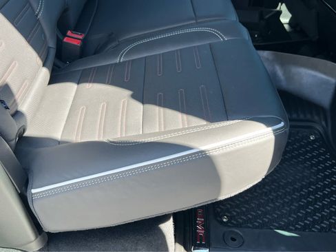 Used 2025 GMC Sierra 2500 AT4X AWD/4WD image 22