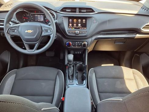 Used 2023 Chevrolet TrailBlazer LT FWD image 10