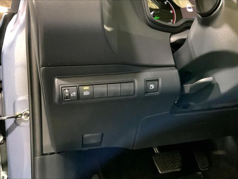 Used 2025 Toyota Corolla LE w/ Convenience Package AWD/4WD image 35