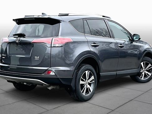 Used 2018 Toyota RAV4 XLE image 12