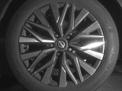 Used 2025 Nissan Altima 2.5 SV image 14