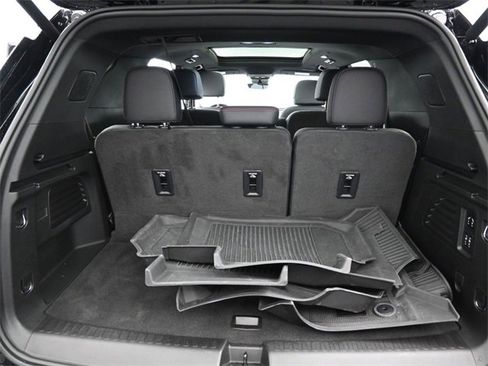 Used 2024 Chevrolet Traverse RS w/ LPO, Floor Liner Package image 33