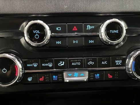 Used 2025 Ford F350 Platinum AWD/4WD image 39