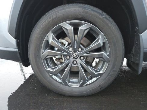 Used 2023 Toyota RAV4 XLE Premium image 27