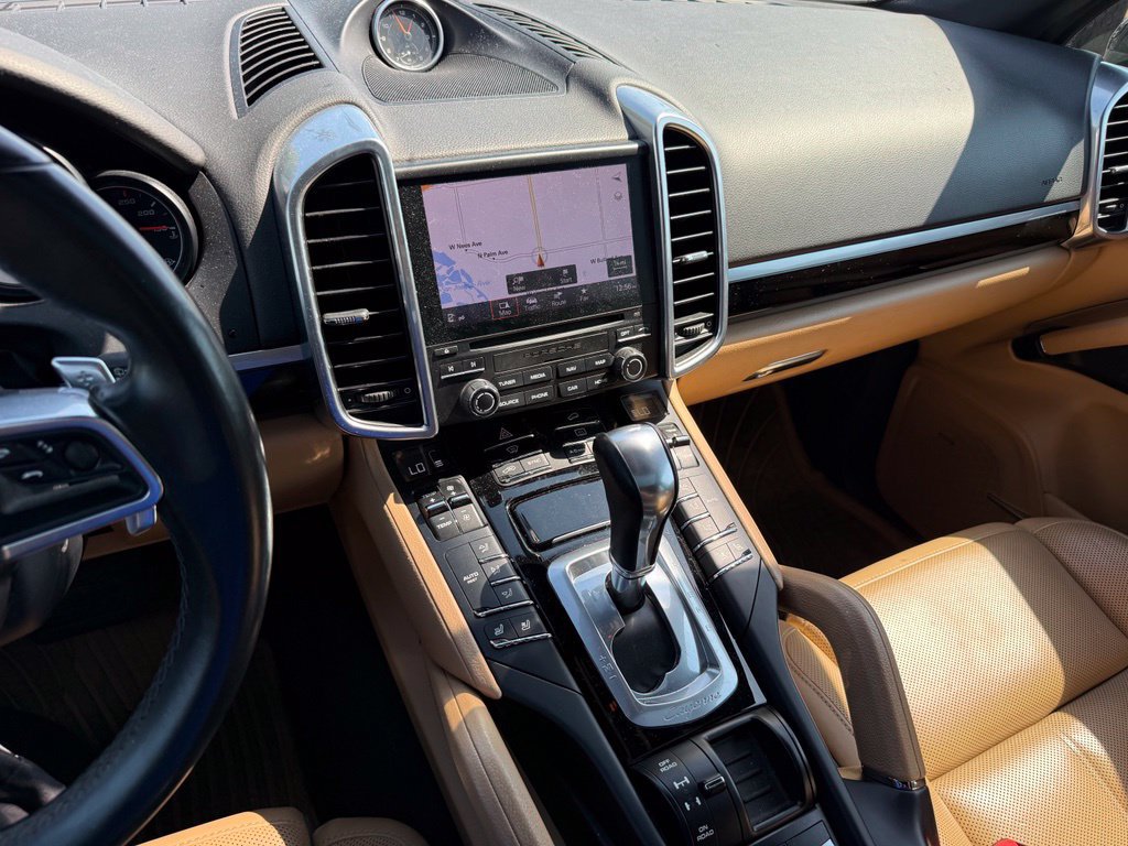 Used 2018 Porsche Cayenne AWD/4WD image 11