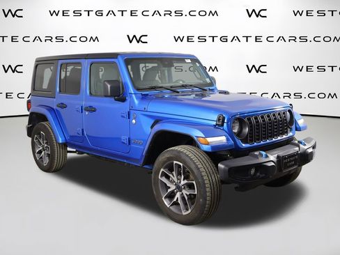 Used 2024 Jeep Wrangler Unlimited w/ Convenience Group AWD/4WD image 46