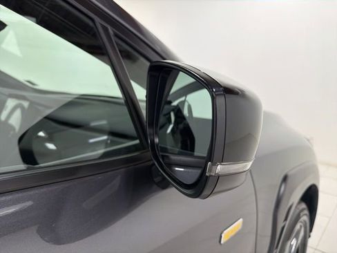 Used 2024 Subaru Crosstrek 2.5i Sport AWD/4WD image 38