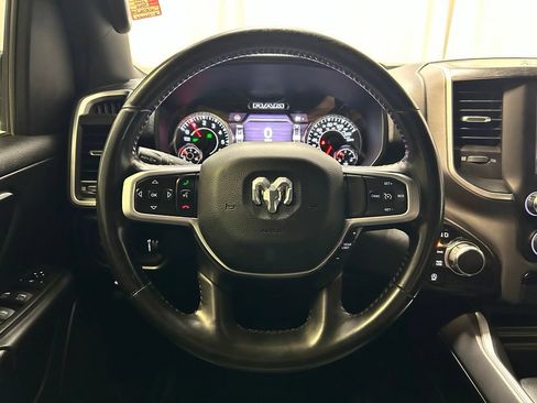 Used 2022 RAM 1500 Big Horn AWD/4WD image 9