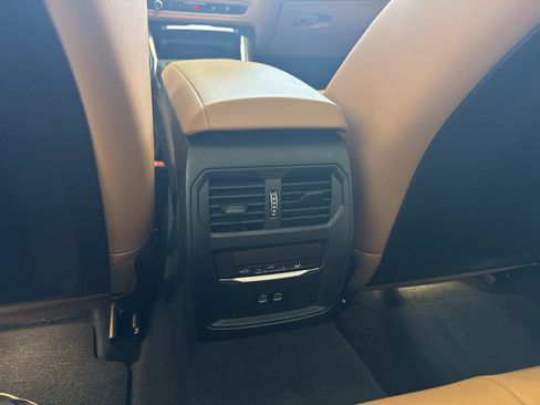 Used 2024 BMW 330e image 16