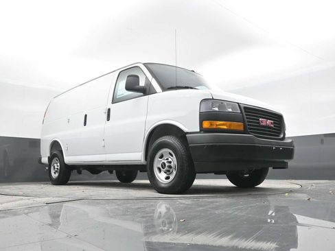 New 2025 GMC Savana 2500 w/ Driver Convenience Package image 28