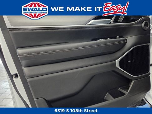 New 2026 Jeep Grand Wagoneer Limited AWD/4WD image 17