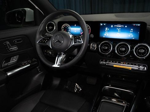 Certified 2026 Mercedes-Benz GLA 250 image 17