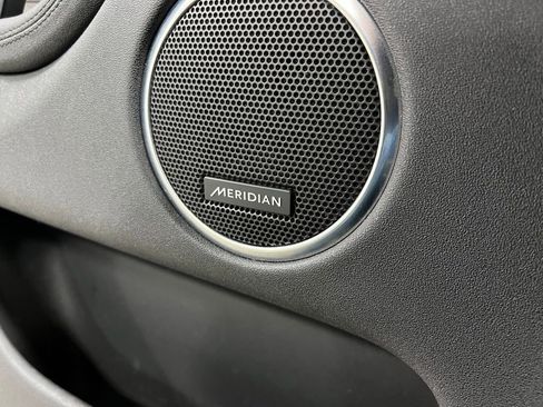 Used 2020 Land Rover Discovery Sport SE image 34