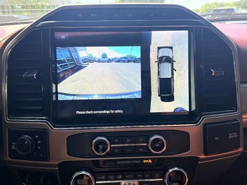 Used 2022 Ford F250 Platinum w/ FX4 Off-Road Package image 26