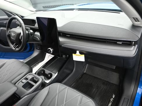 Certified 2025 Ford Mustang Mach-E Select w/ Comfort Package Lite AWD/4WD image 27