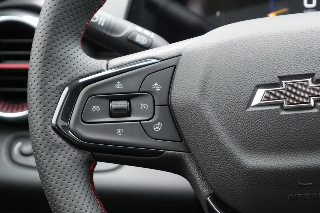 New 2026 Chevrolet Trax RS w/ Sunroof Package FWD image 15