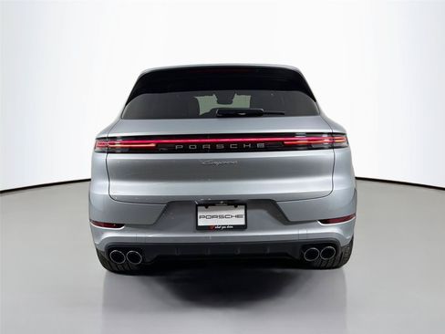 Certified 2026 Porsche Cayenne AWD/4WD image 6
