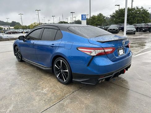 Used 2018 Toyota Camry XSE FWD image 5