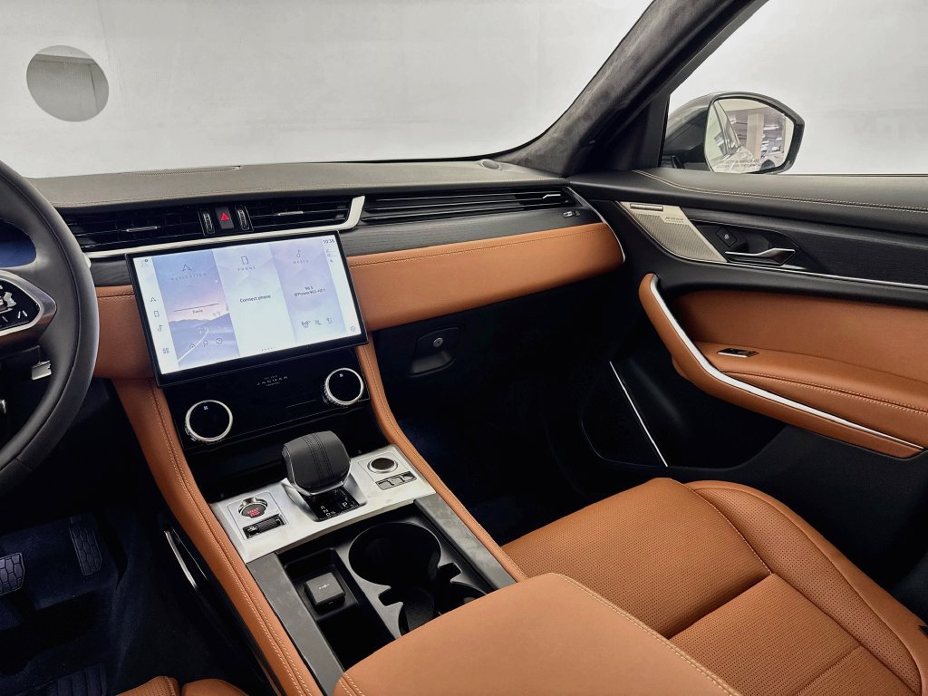 New 2026 Jaguar F-PACE R-Dynamic S AWD/4WD image 24