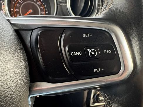 Used 2018 Jeep Wrangler Unlimited Sahara AWD/4WD image 25