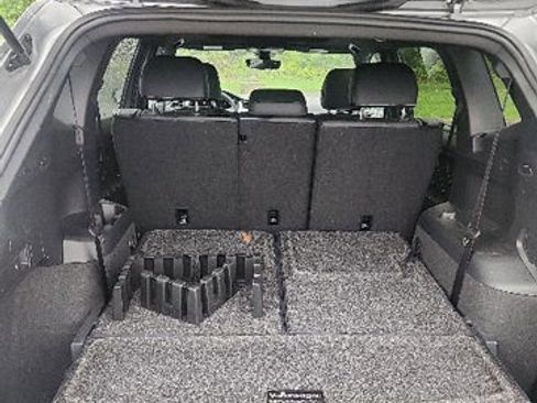 Used 2023 Volkswagen Tiguan SE R-Line FWD image 13