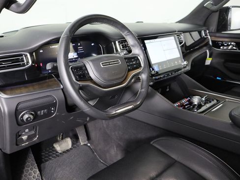 Used 2023 Jeep Grand Wagoneer Series II w/ Premium Group II image 30