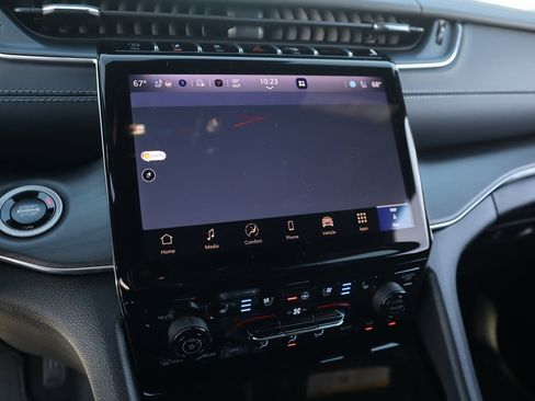 New 2025 Jeep Grand Cherokee L Overland w/ Luxury Tech Group IV image 7